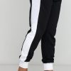 Спортивные штаны NIKE